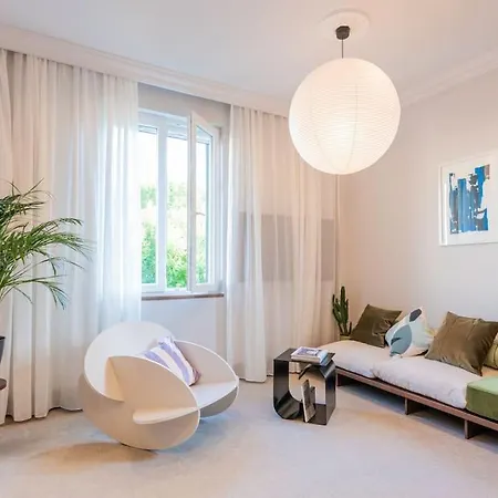 Centre Design Apartment
