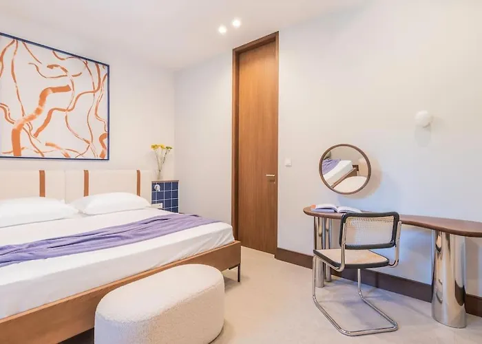 Centre Design Apartment *