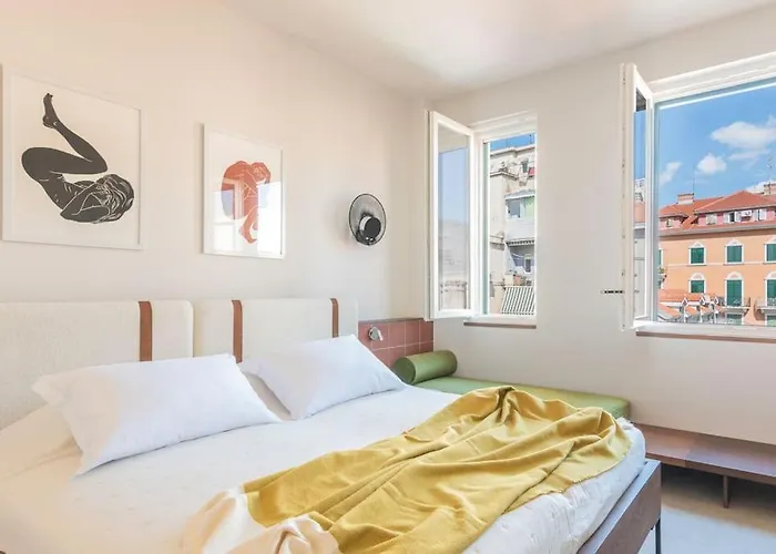 Apartment Centre Design Split