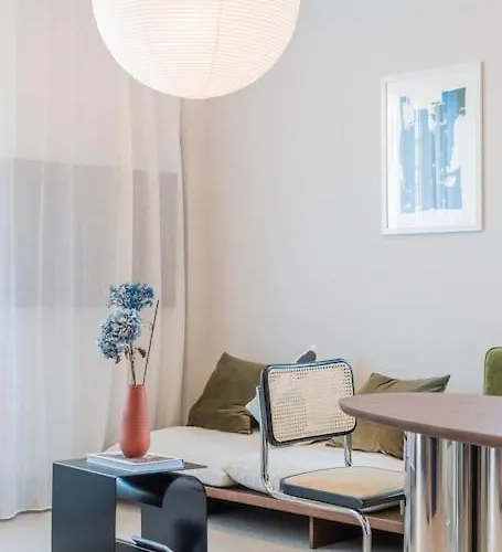 Centre Design Apartment *