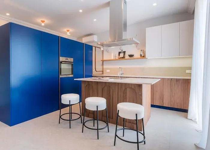 Centre Design Apartment